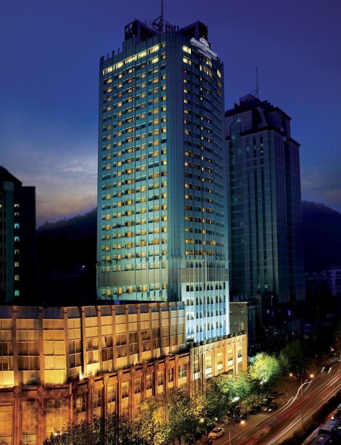 Howard Johnson Plaza Guiyang Guiyang  Exterior foto